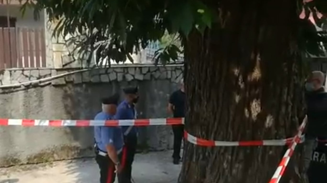 Sms alla moglie: "Non li vedrai mai più". Poi strangola i figli nel sonno
