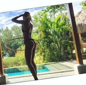 Candice Swanepoel, nudo integrale in Costa Rica 19