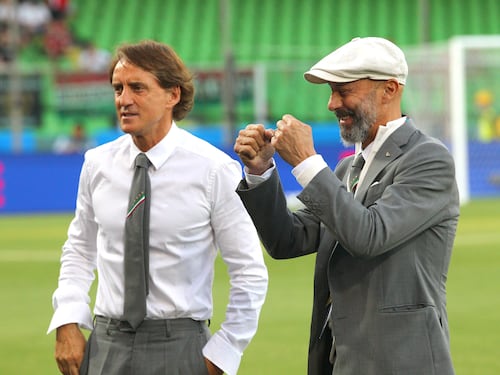 Mancini ct dell'Arabia. Vialli l'avrebbe salvato dalla fuga commedia