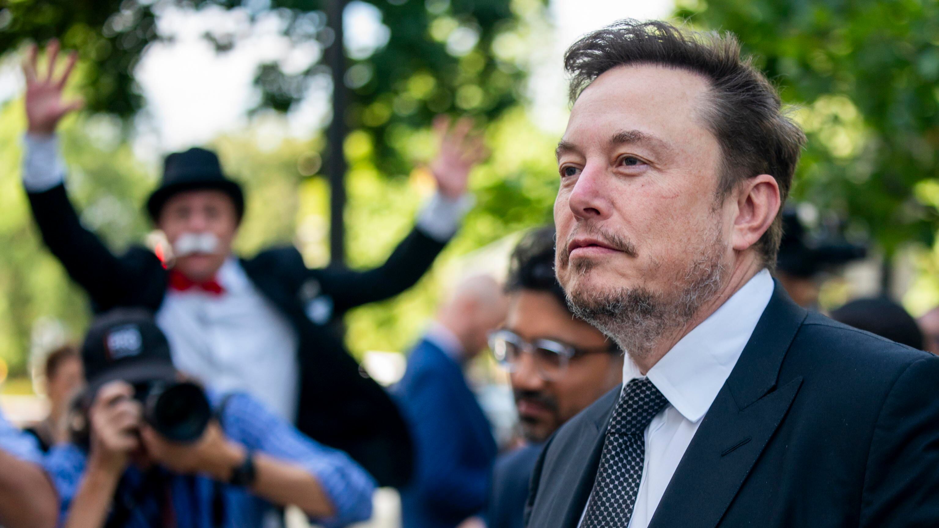 Il profeta Elon Musk, Prodi come rosica e Elly Schlein: quindi, oggi...