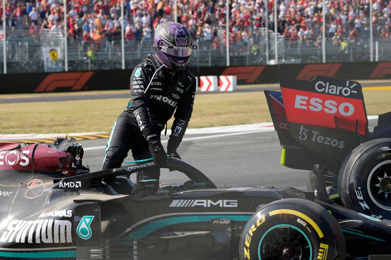 Il terribile incidente tra Hamilton e Verstappen al Gp di Monza 1
