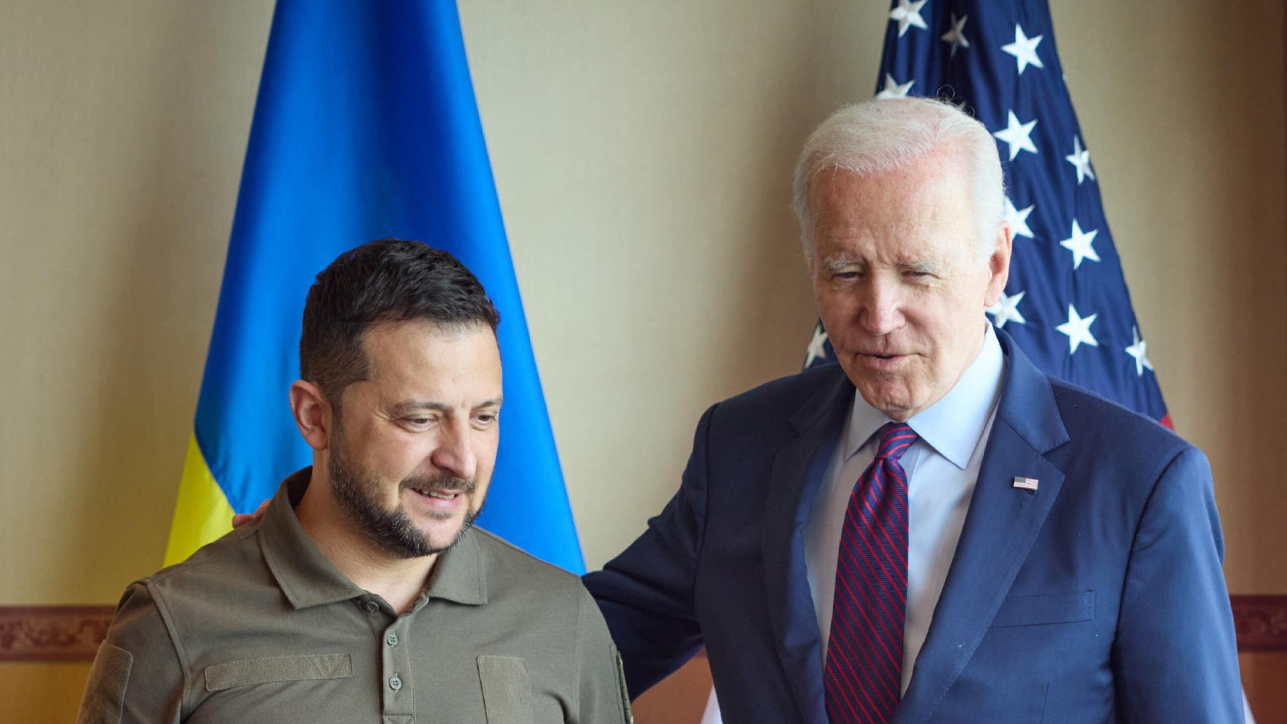 La presa di Bakhmut: "Rimane solo nei nostri cuori". Le parole di Zelensky a Biden al G7