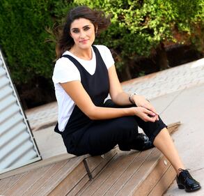 Elisa Isoardi riceve cento rose rosse in Rai: "Non so di chi siano" 13