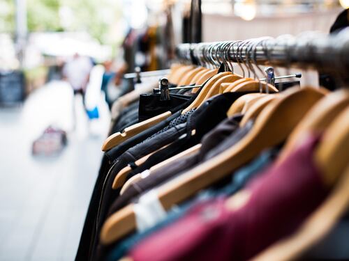 Moda fluida per clientela senza sesso