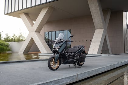 Yamaha XMAX 300 Tech Max: guarda la gallery 2