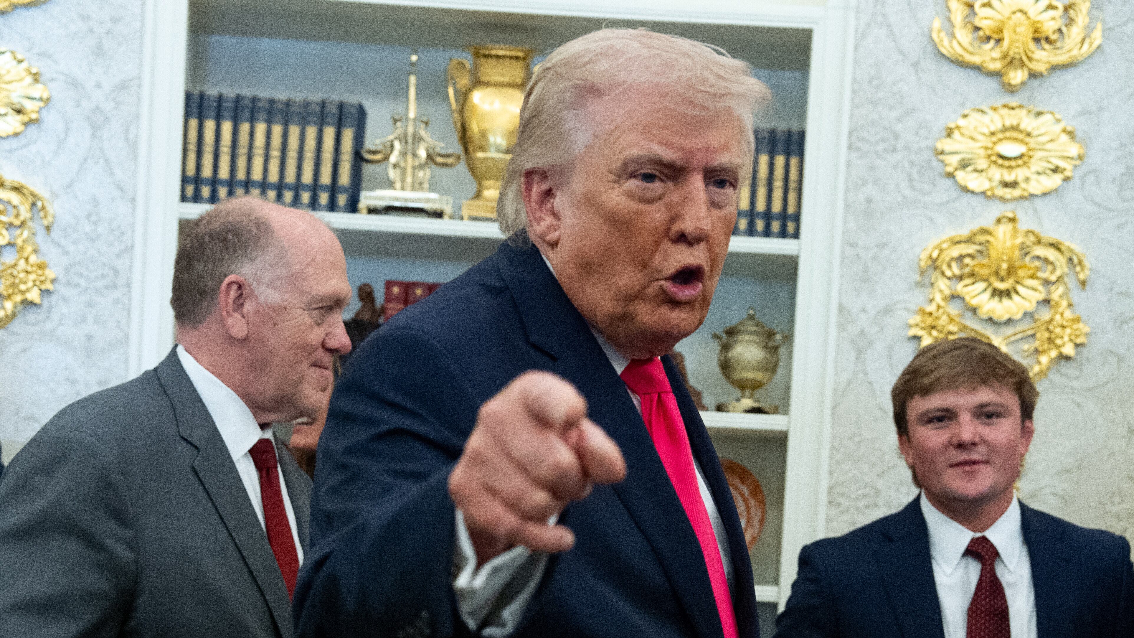 Tentazione Trump. Truppe via dall'Ue. E al G7 è scontro tra Kallas e Rubio