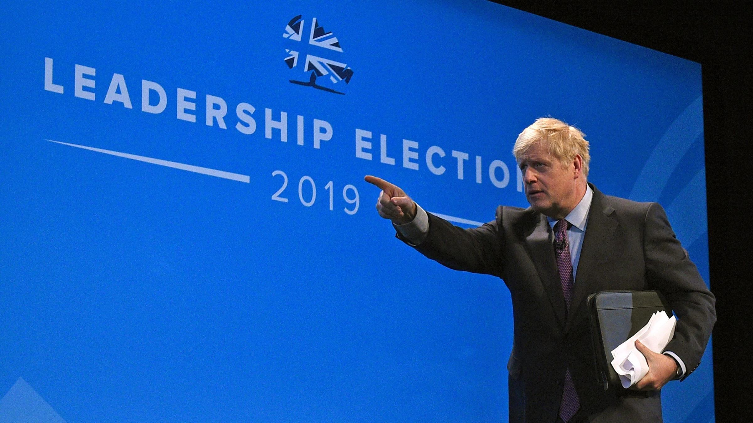 Johnson leader, ma è già partita la fronda dei ribelli