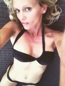 Justine Mattera, topless su Instagram 14