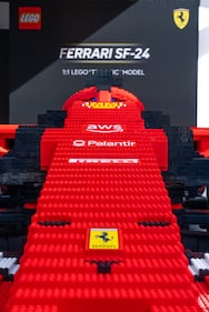 Lego presenta il nuovo set Lego Technic Ferrari SF-24 6