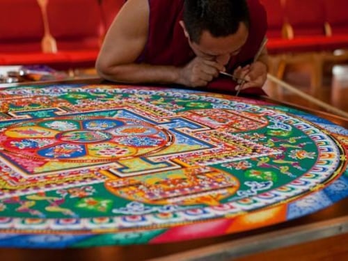 Un Mandala tibetano colora il cuore di Milano