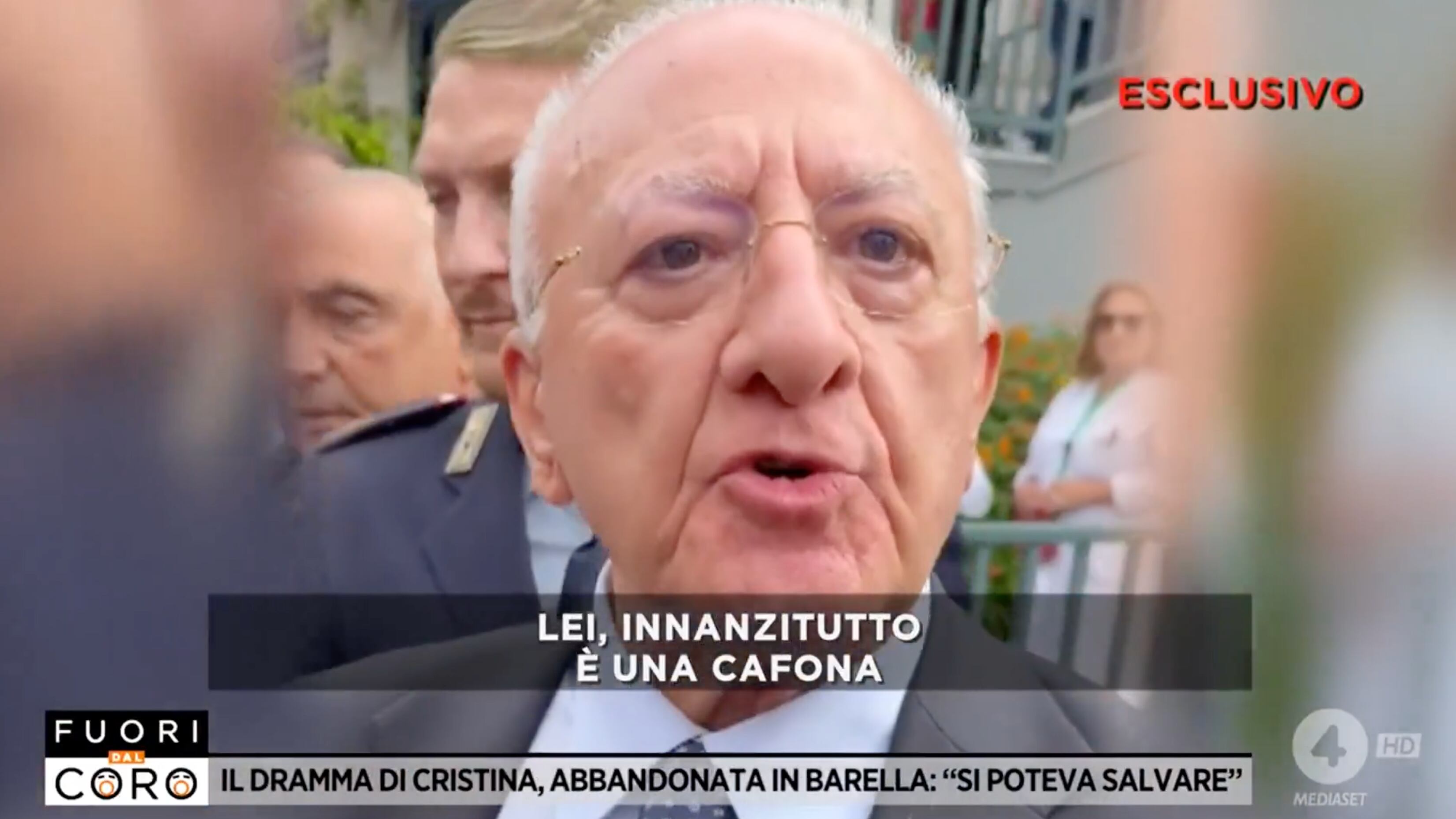 De Luca insulta la cronista di Mediaset