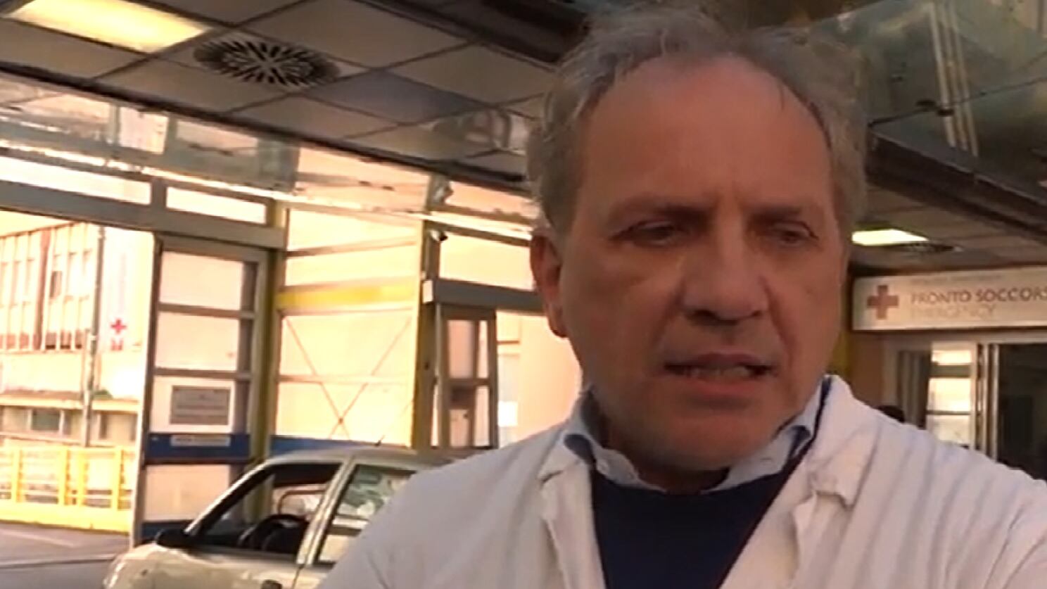 "Servi del potere", "Poi è esploso...": le ore di follia al pronto soccorso