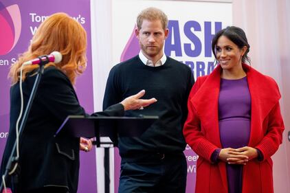 Meghan Markle in rosso per un poeta: foto 3