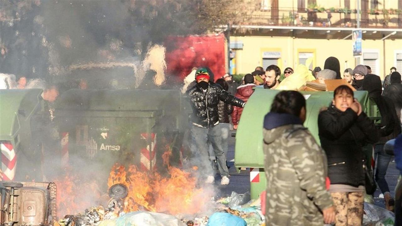 Chiesti tre anni e 9 mesi per la manifestante rom: "Abortì e accusò agente"