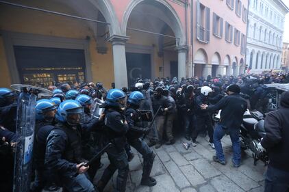 Le cariche dei centri sociali 1