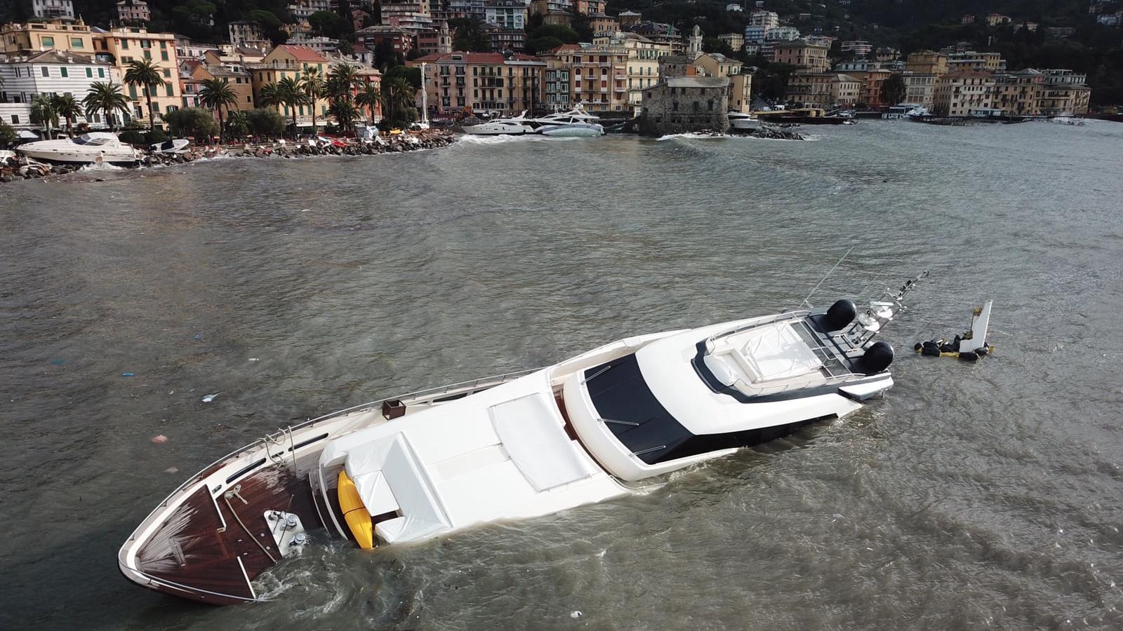 Caos a Rapallo e Portofino, l'inferno nei paradisi liguri