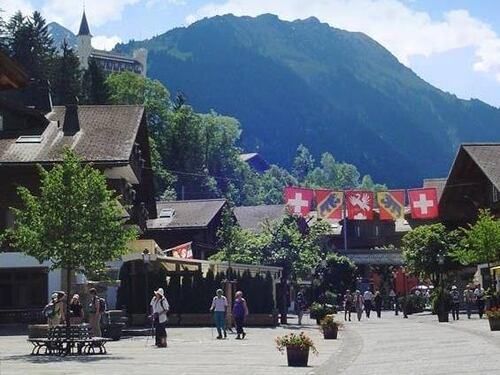 Svizzera, tremano gli evasori Oggi il referendum anti-vip