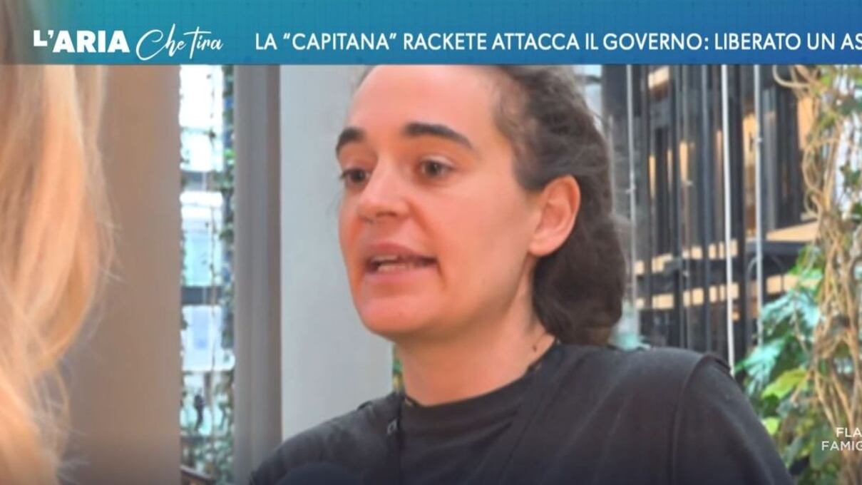 Toh, ci mancava Carola Rackete: l'attacco alla Meloni