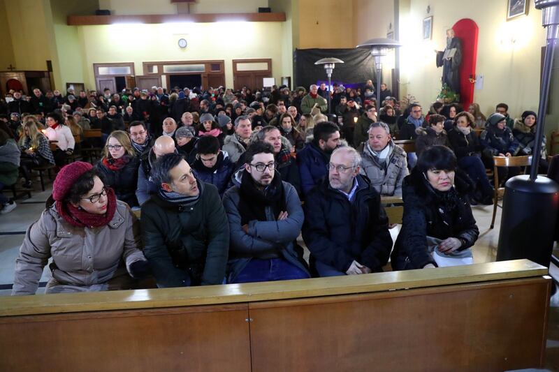I genitori di Manuel alla fiaccolata per i coniugi uccisi 5