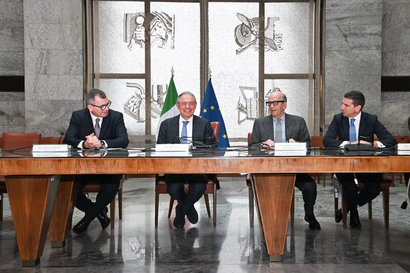 Fiere-firma accordo con ministro Urso