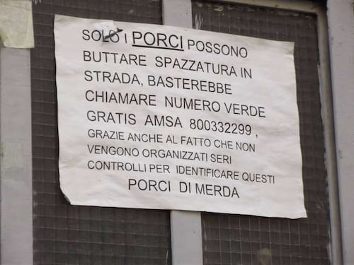 "Solo i porci lasciano spazzatura in strada". La rivolta a Milano contro gli immigrati