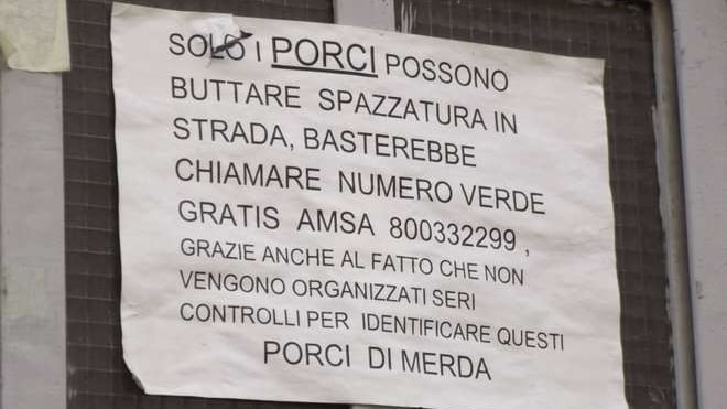 "Solo i porci lasciano spazzatura in strada". La rivolta a Milano contro gli immigrati
