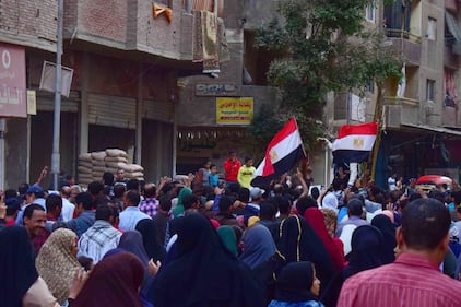 Manifestanti pro-Morsi in corteo a Giza 7