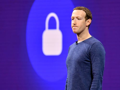 Facebook, stangata da 5 miliardi per il caso "Cambridge Analytica"