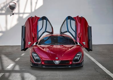 Alfa Romeo 33 Stradale, guarda le immagini 9