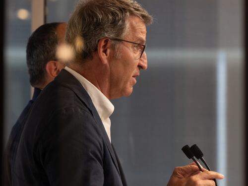 "Modello Italia efficace". Dopo Starmer anche la Spagna promuove la Meloni sui migranti