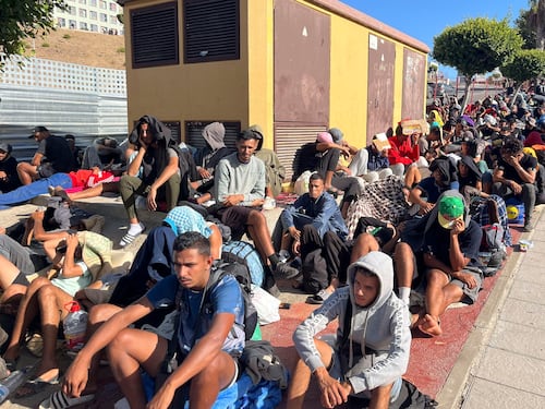 Ceuta, altro che crisi finita: Madrid chiede fondi Ue e manda 45mila vaccini