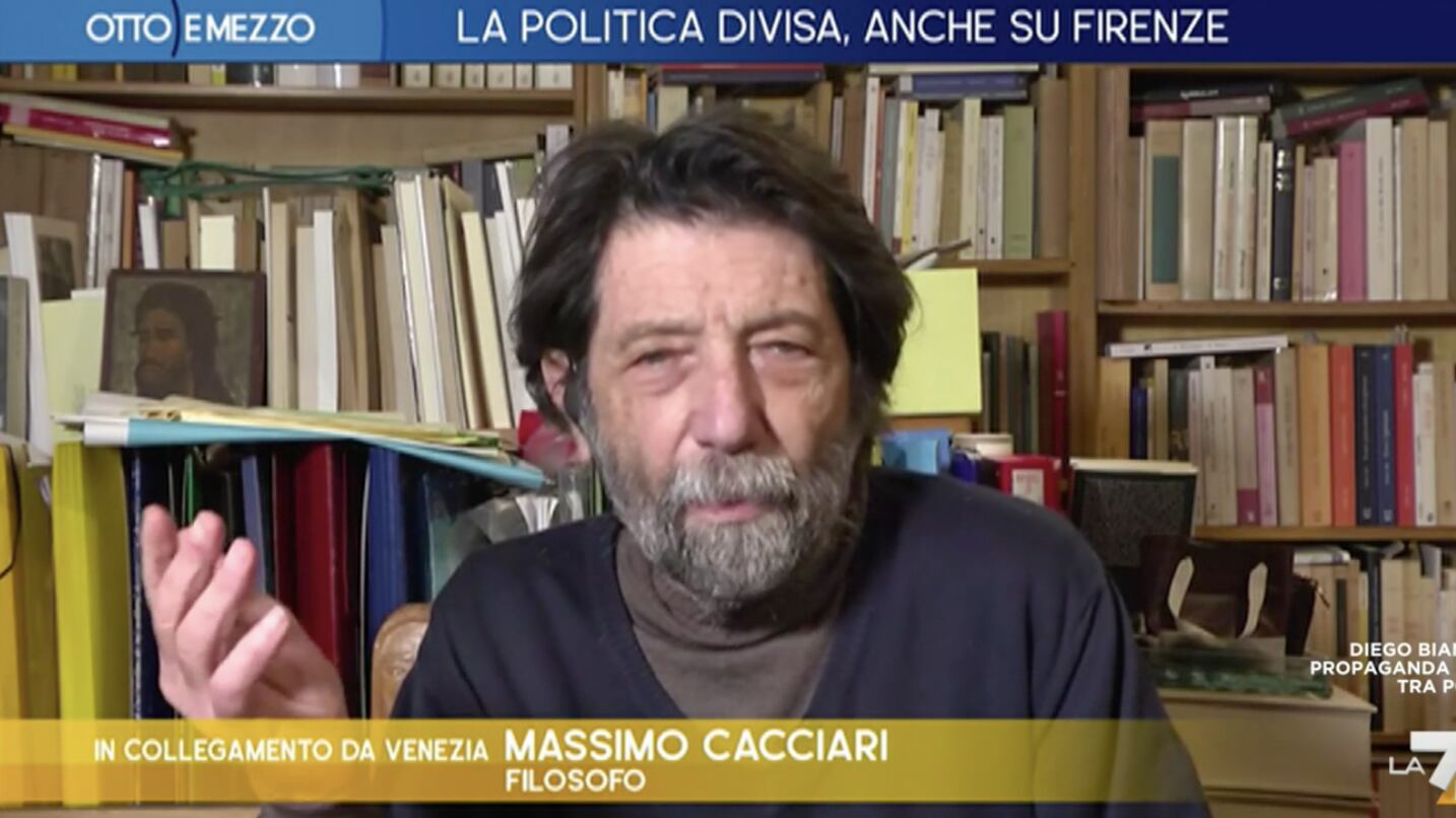 "Ma scherziamo?". Cacciari smonta il campo largo ed elogia il centrodestra
