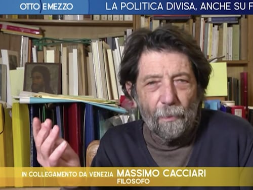 "Ma scherziamo?". Cacciari smonta il campo largo ed elogia il centrodestra