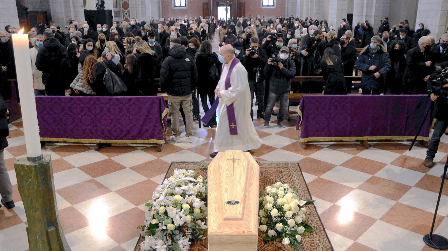 Lo sfregio a Paolo Rossi: svaligiata la sua casa durante i funerali