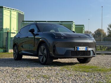 Lynk & Co 08: la gallery del nuovo suv ibrido plug-in 1