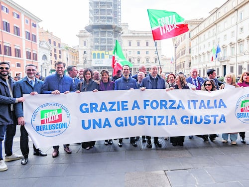Forza Italia sfila con le vittime della malagiustizia