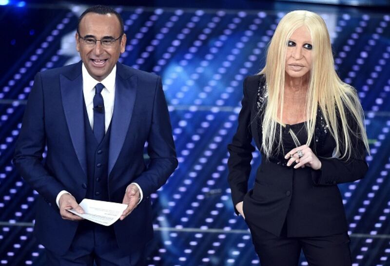 Virginia Raffaele si "trasforma" in Donatella Versace: le foto 14