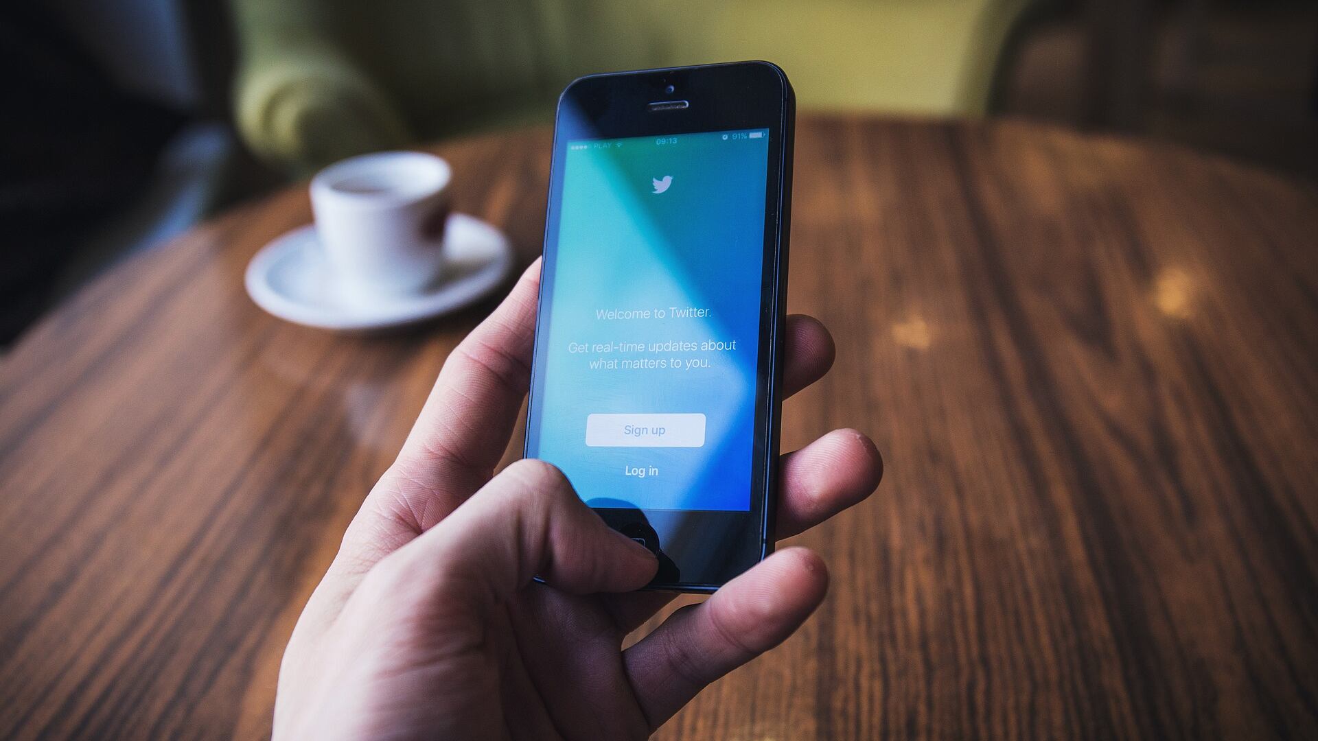 Twitter in cerca di un acquirente taglia il 9% dei suoi lavoratori