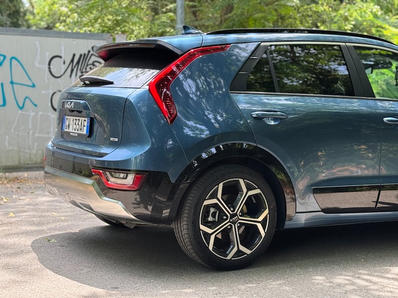 Kia Niro Trifuel: guarda la gallery del crossover ibrido anche a GPL 8