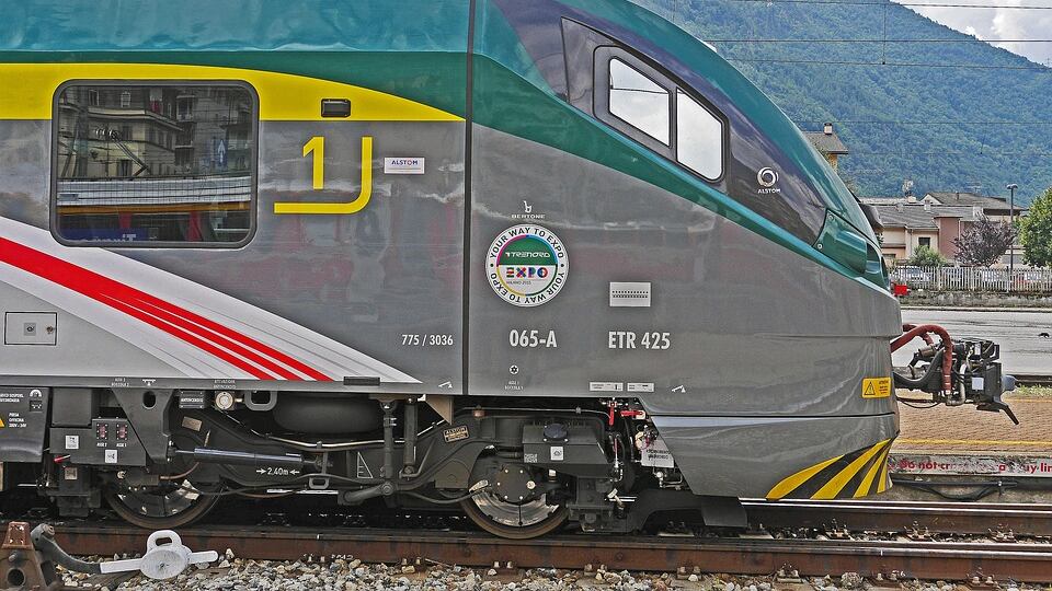 Scappa di casa a 10 anni per salire su un treno
