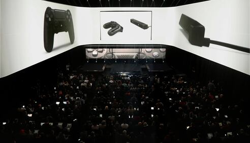 Presentata la Ps4 14