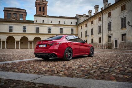 Nuova Alfa Romeo Giulia Quadrifoglio 2023: guarda la gallery della super berlina italiana 6
