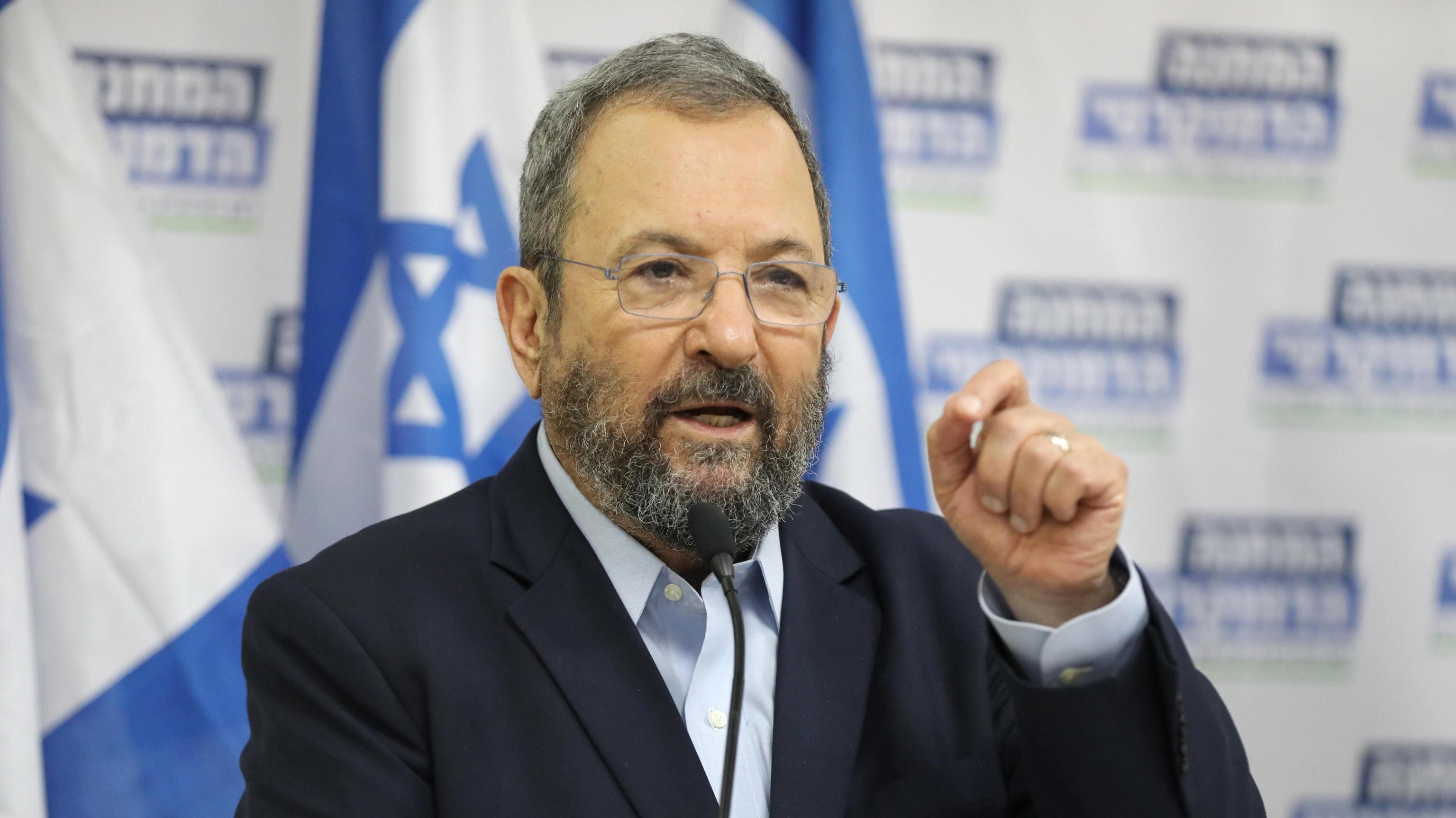La profezia di Barak: "Bibi farà di tutto per vincere la guerra. Poi dovrà dimettersi"