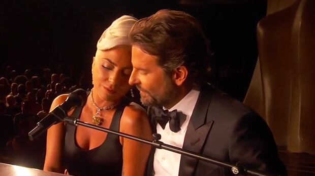 Lady Gaga e Bradley Cooper insieme? Ci sono nuovi indizi