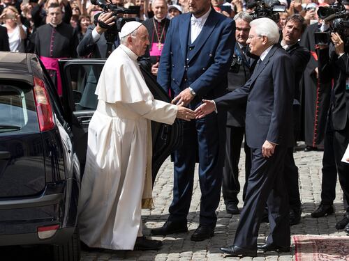Il Papa: "Urgente cooperazione internazionale sui migranti"