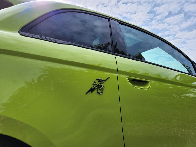 Abarth 500E: tutte le foto della nuova sportiva 12