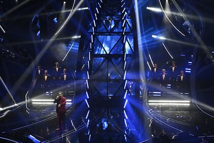 Sanremo 2024: ecco il look della finalissima del Festival di Dargen D'Amico 3