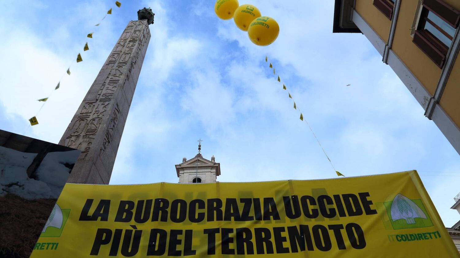 Dopo il sisma le stalle-truffa Gli allevatori si ribellano