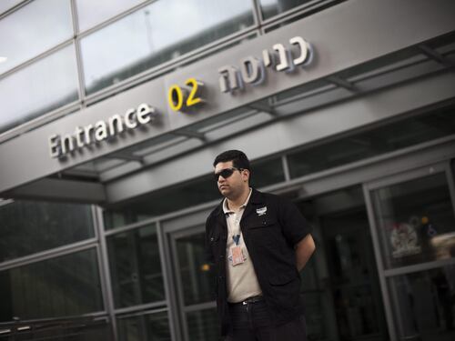 Israele, controlli alle e-mail dei turisti