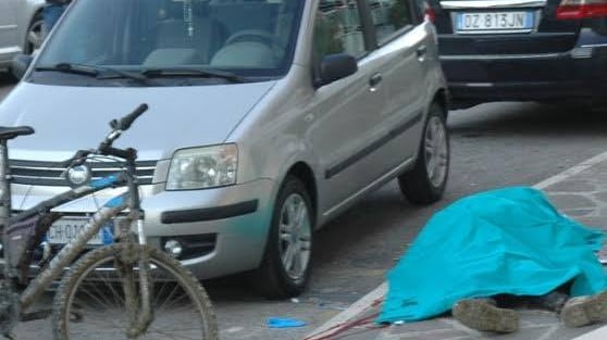 In una telefonata gli ultimi istanti di Italo. Il pianto dei genitori delle due vittime